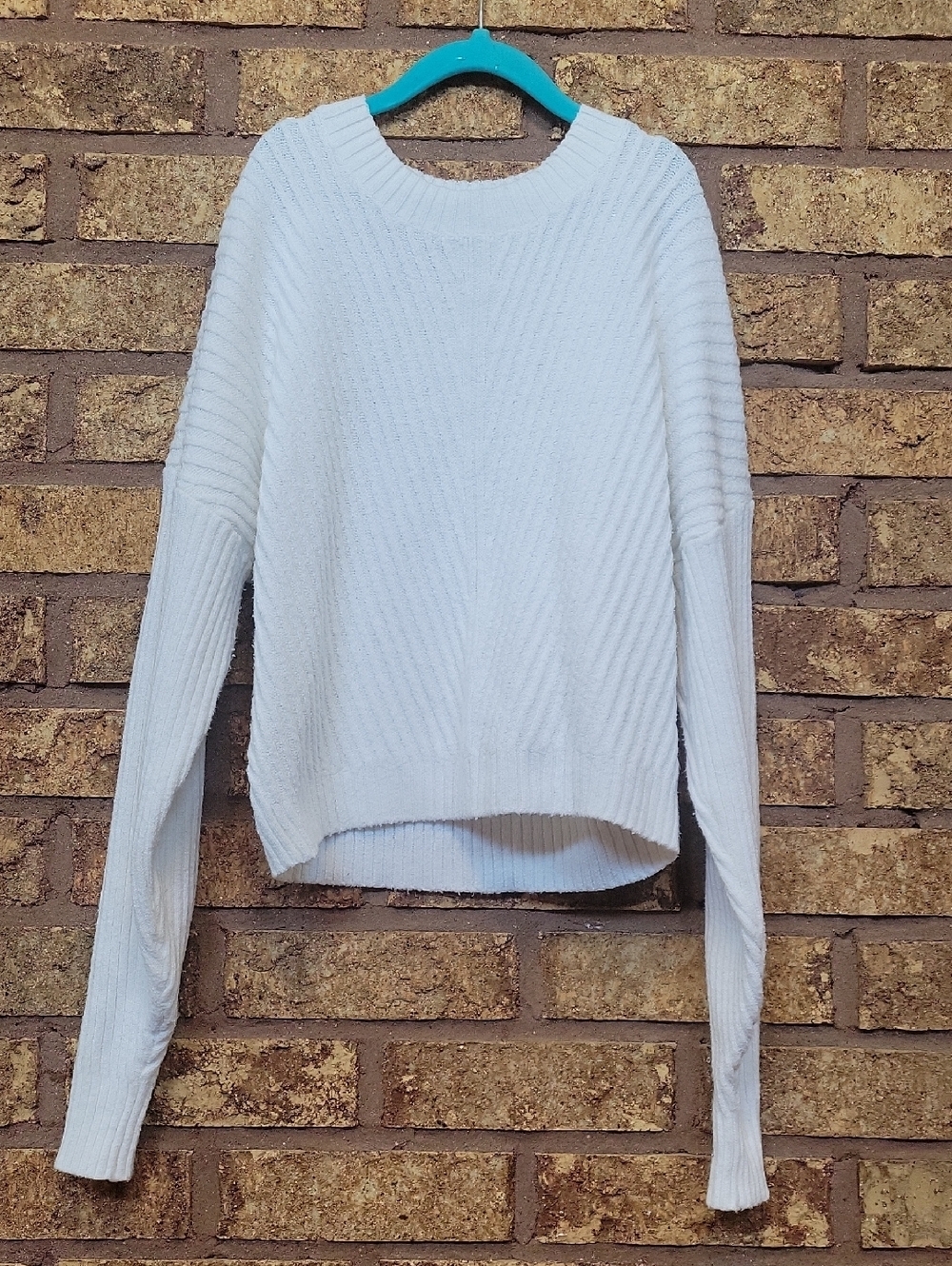 Hollister White Ribbed Cropped Crewneck Sweater Size XS Stretch Casual